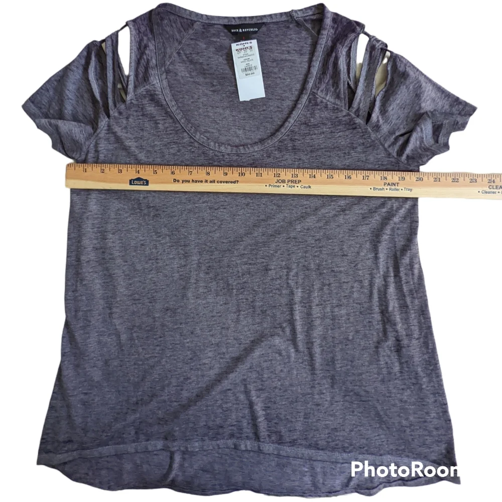 Rock & Republic Top Womens Sz L Frost Gray Cutout Scoop Neck Tee NWT - Picture 3 of 9
